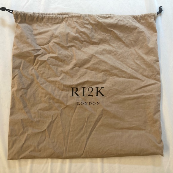 Ri2K crossbody. use as a clutch. electric-blue halfmoon. - Picture 8 of 12